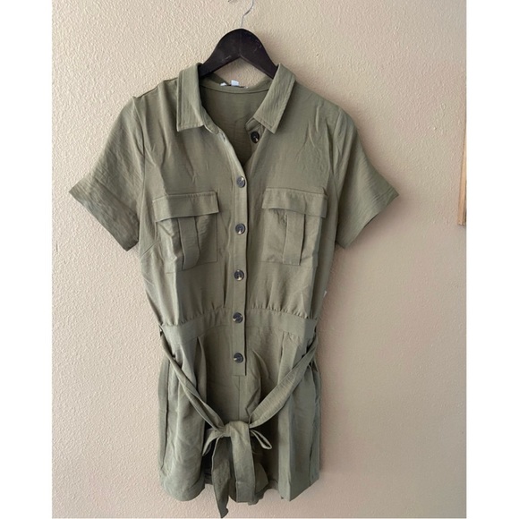 Button down front romper - Picture 4 of 4
